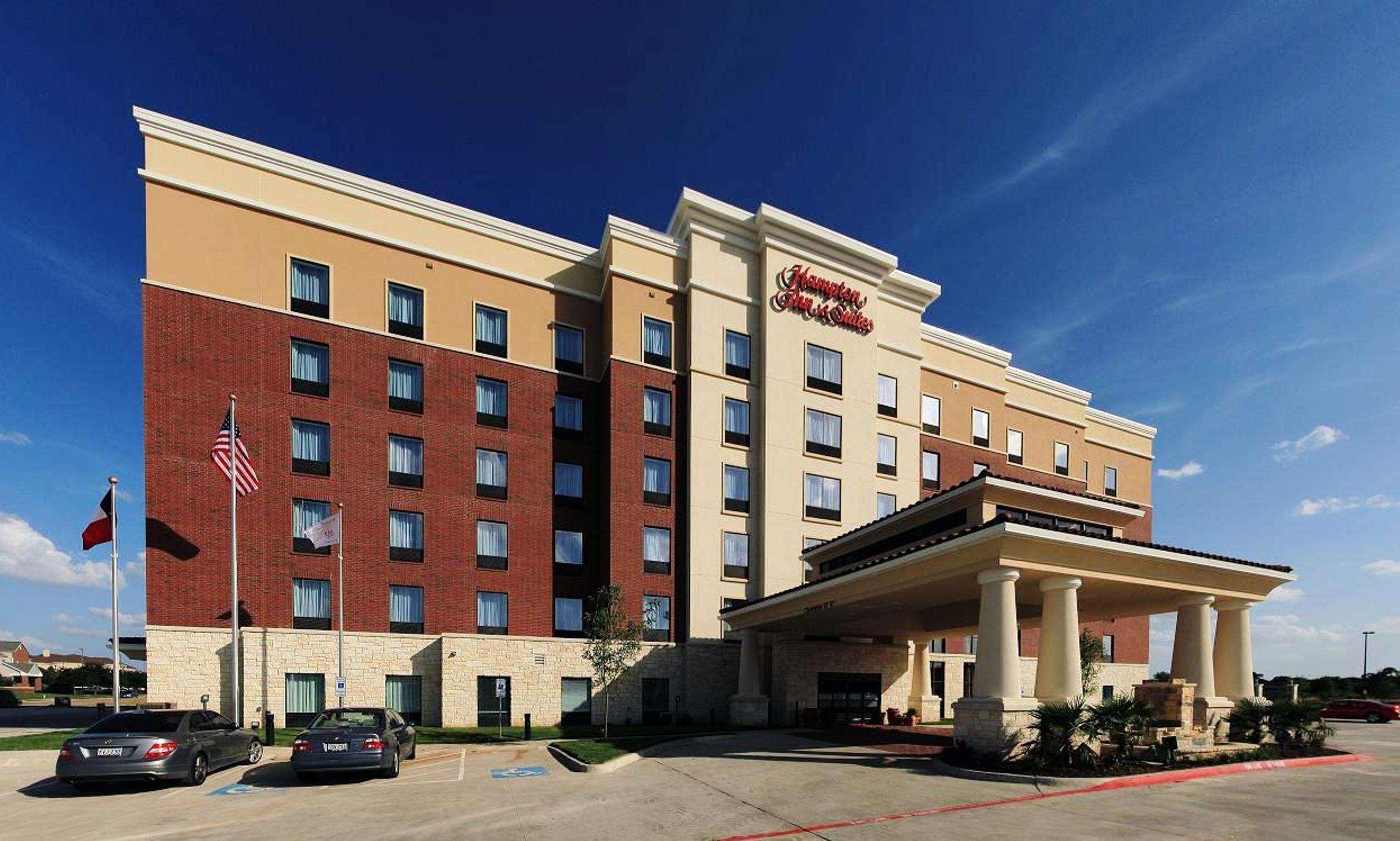 Hampton Inn And Suites Dallas/Lewisville-Vista Ridge Mall Exterior foto